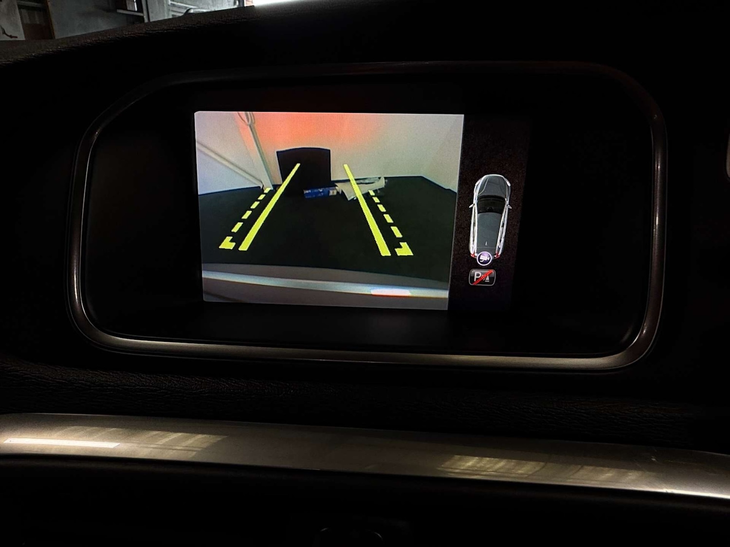 Used Volvo V40 2017 for sale - 76257160: Photo 57