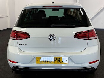 Used Volkswagen Golf 2019 for sale - 77818136: Photo