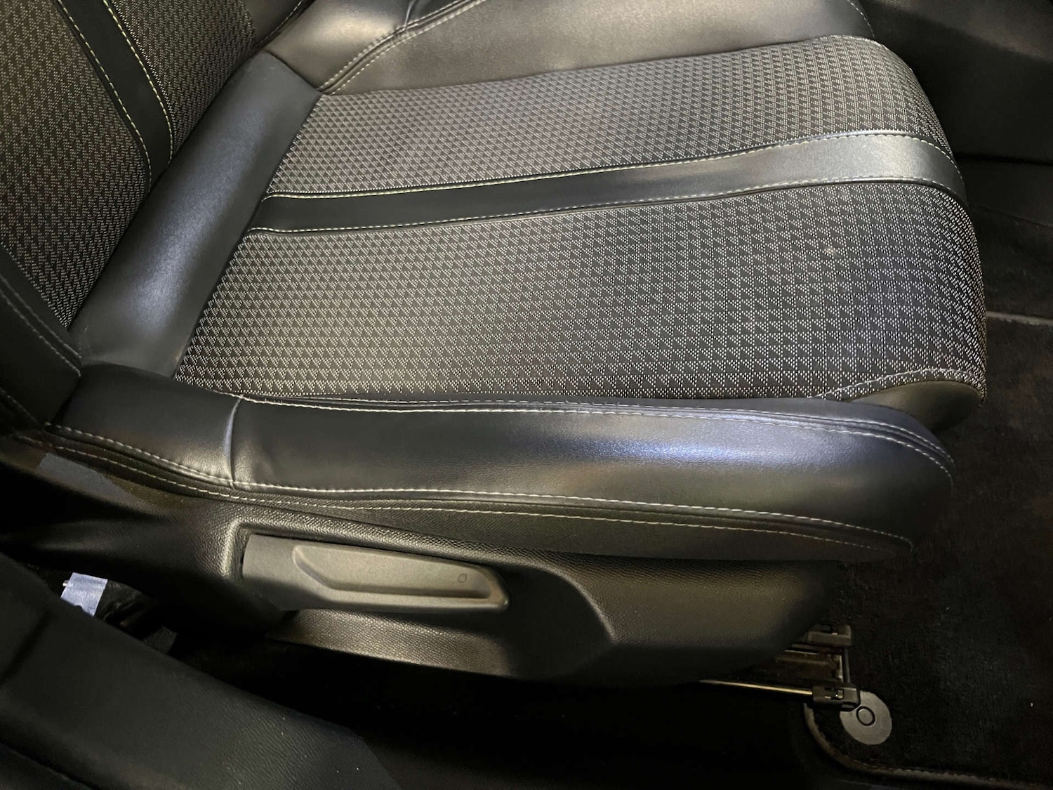 Used Peugeot 208 2021 for sale - 76723972: Photo 13