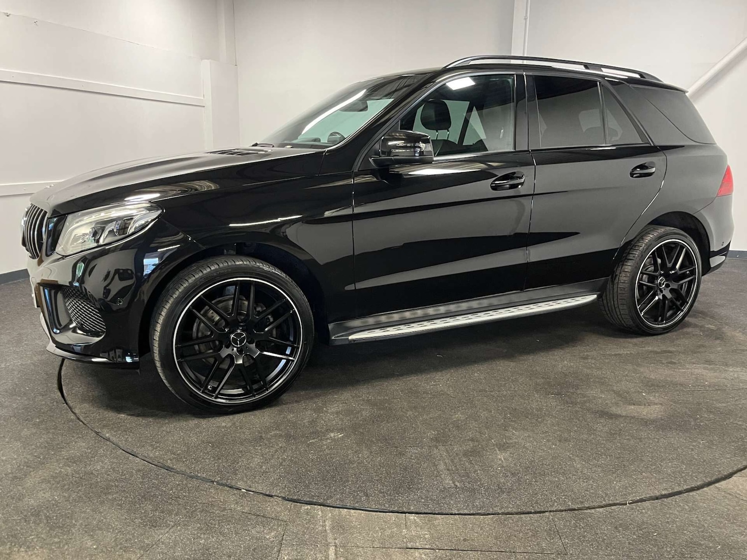 Used Mercedes-Benz GLE-Class 2018 for sale - 76030121: Photo 2
