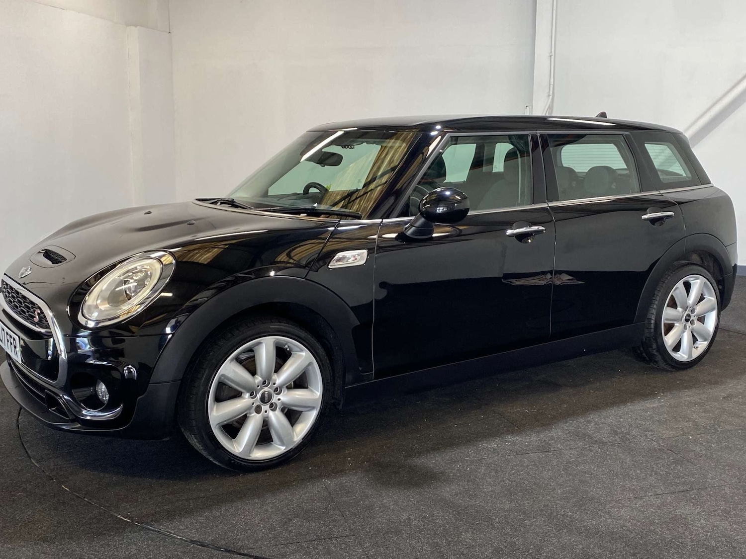 Used MINI Clubman 2017 for sale - 76859942: Photo 3