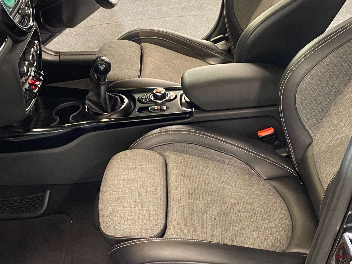 Used MINI Clubman 2017 for sale - 76859942: Photo 51