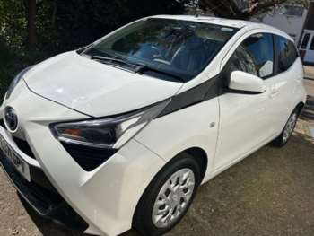 2021 (71) - 1.0 VVT-i X-Play TSS 5dr x-shift