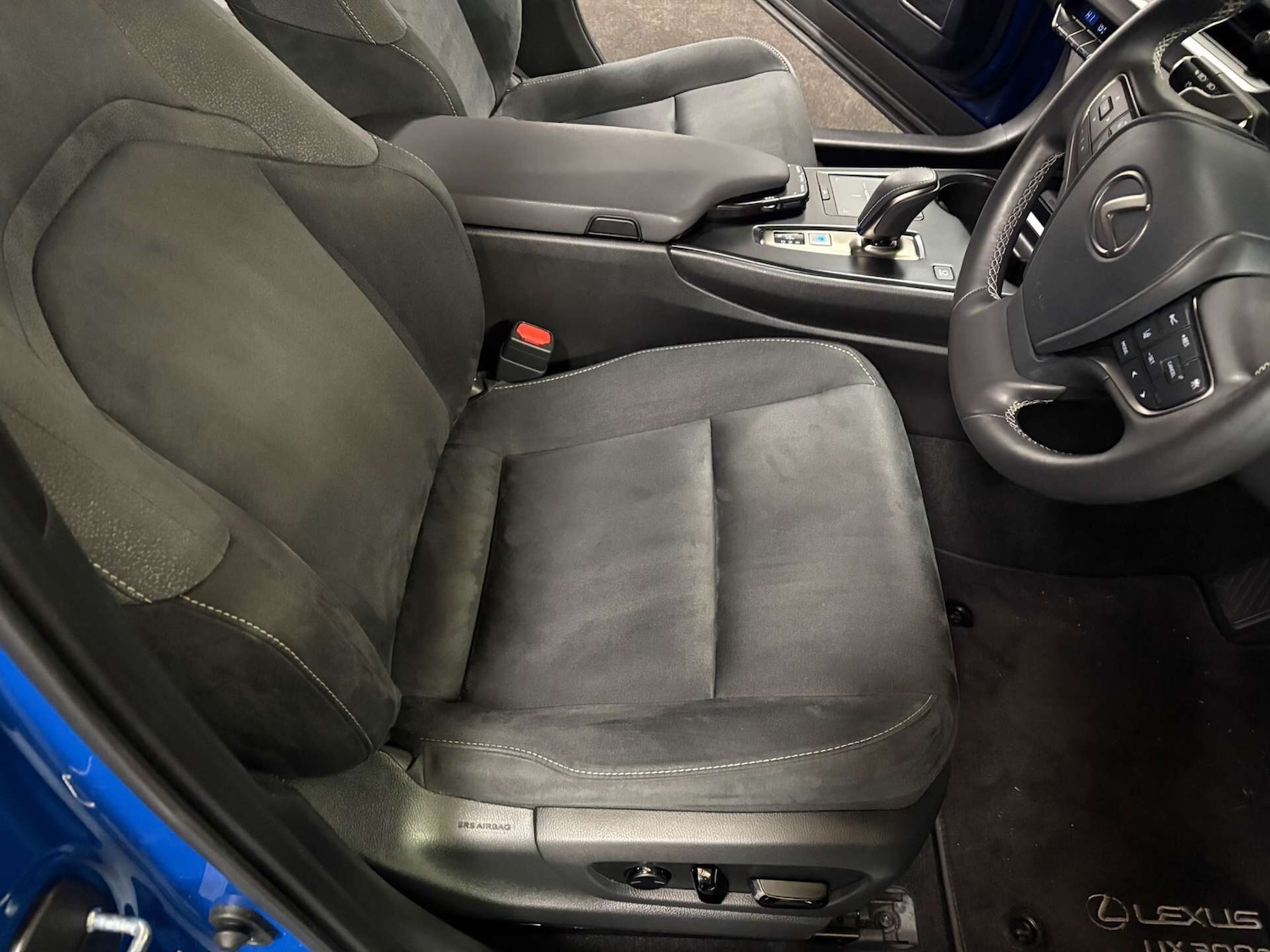 Used Lexus UX 2023 for sale - 77355139: Photo 14