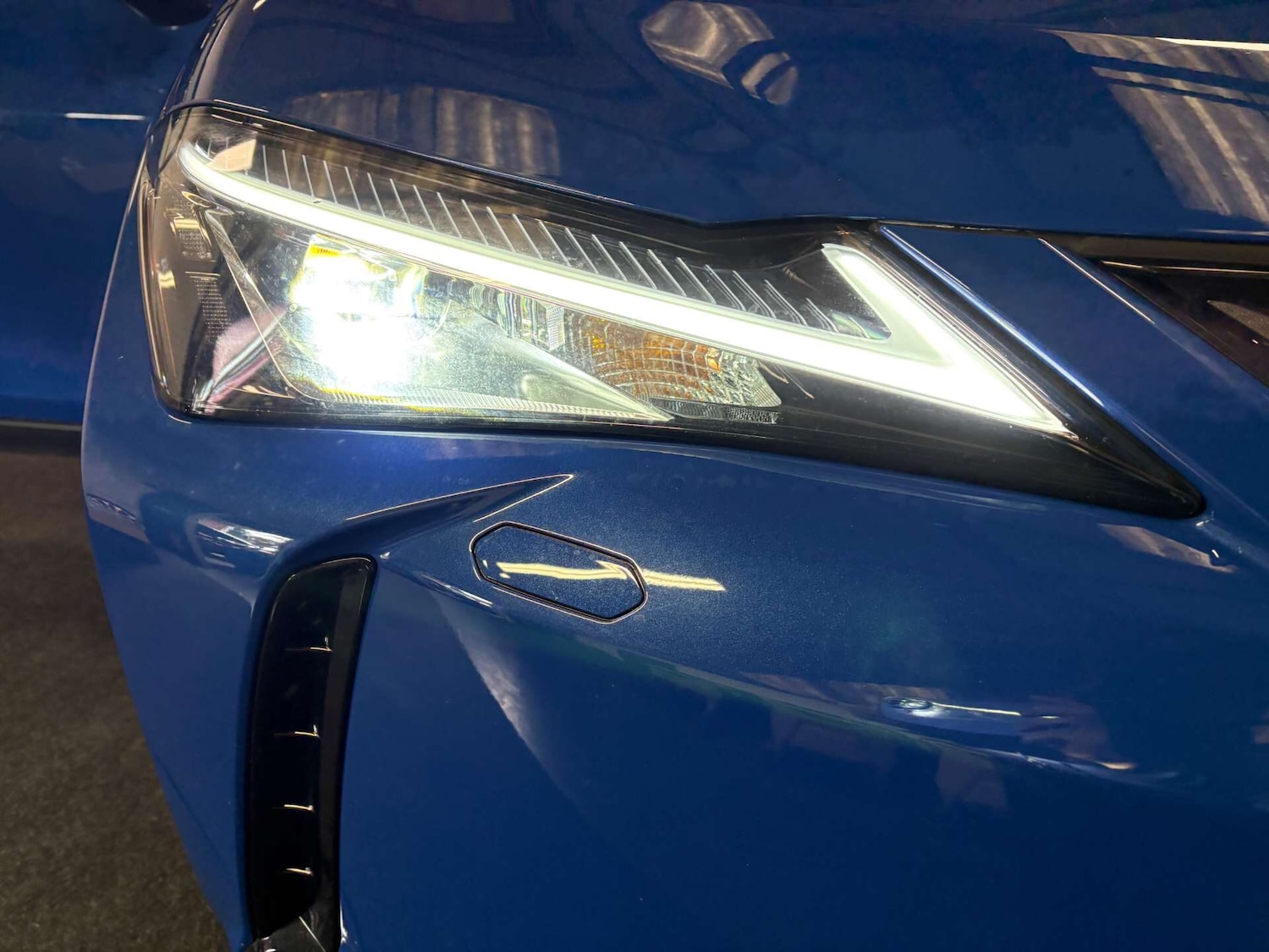 Used Lexus UX 2023 for sale - 77355139: Photo 44