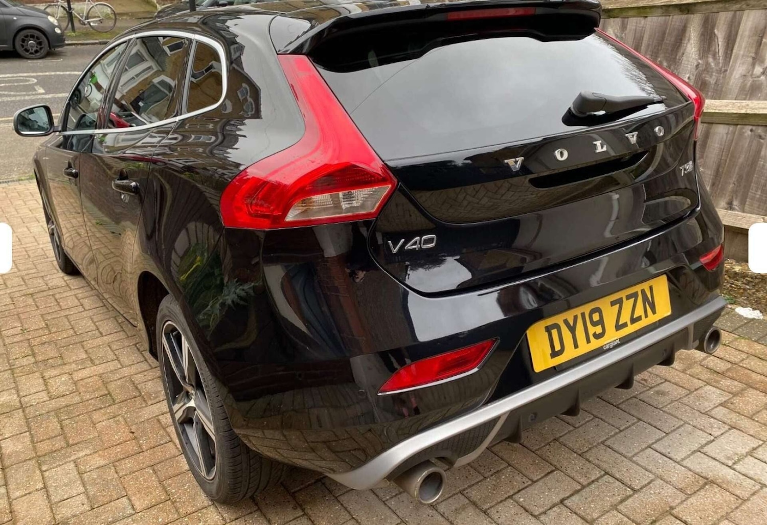 Used Volvo V40 2019 for sale - 77844836: Photo 2