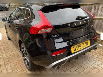 Used Volvo V40 2019 for sale - 77844836: Photo