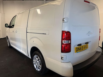 Used Vauxhall Vivaro 2019 for sale - 77888312: Photo