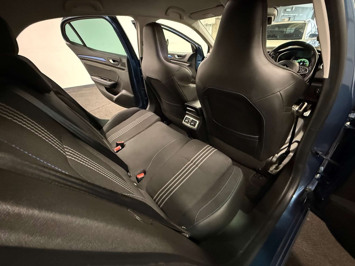 Used Renault Megane 2018 for sale - 77319391: Photo 33