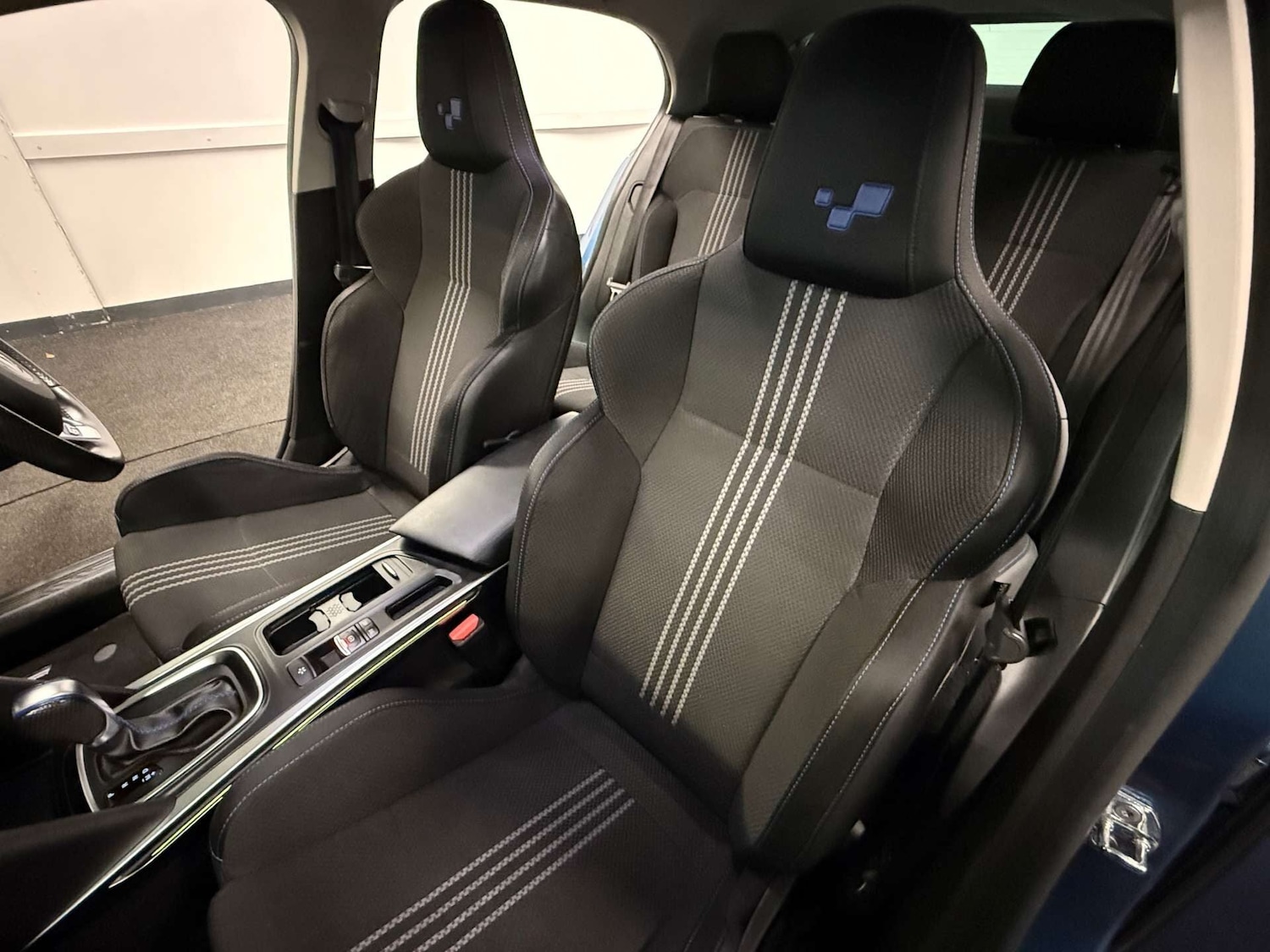 Used Renault Megane 2018 for sale - 77319391: Photo 48