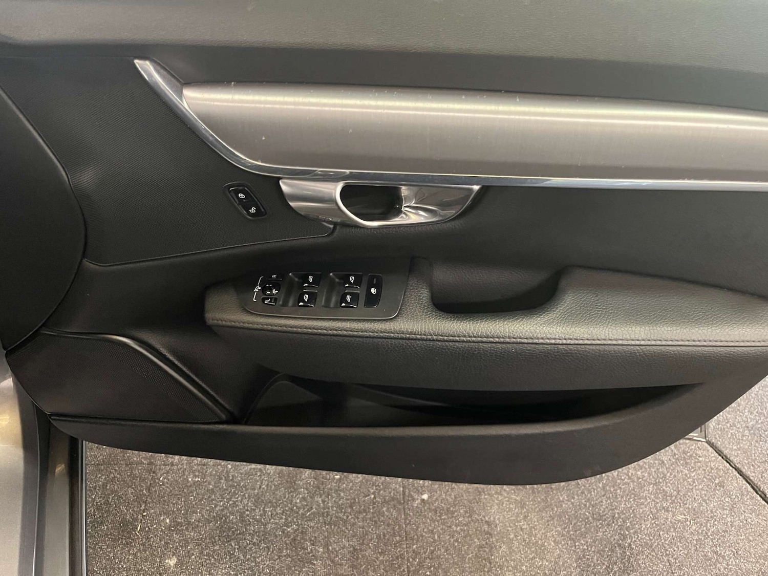 Used Volvo S90 2017 for sale - 76007439: Photo 11