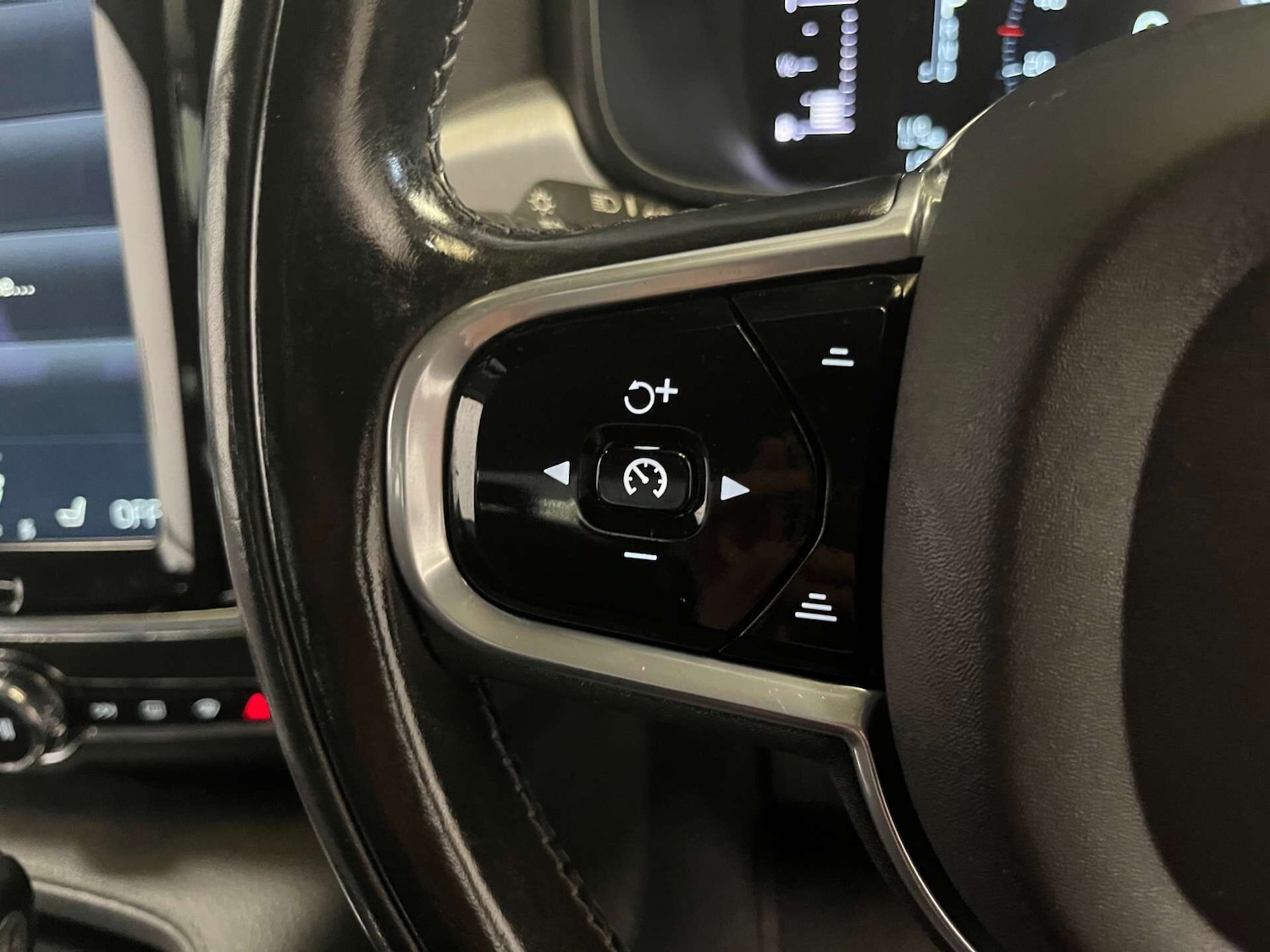 Used Volvo S90 2017 for sale - 76007439: Photo 19