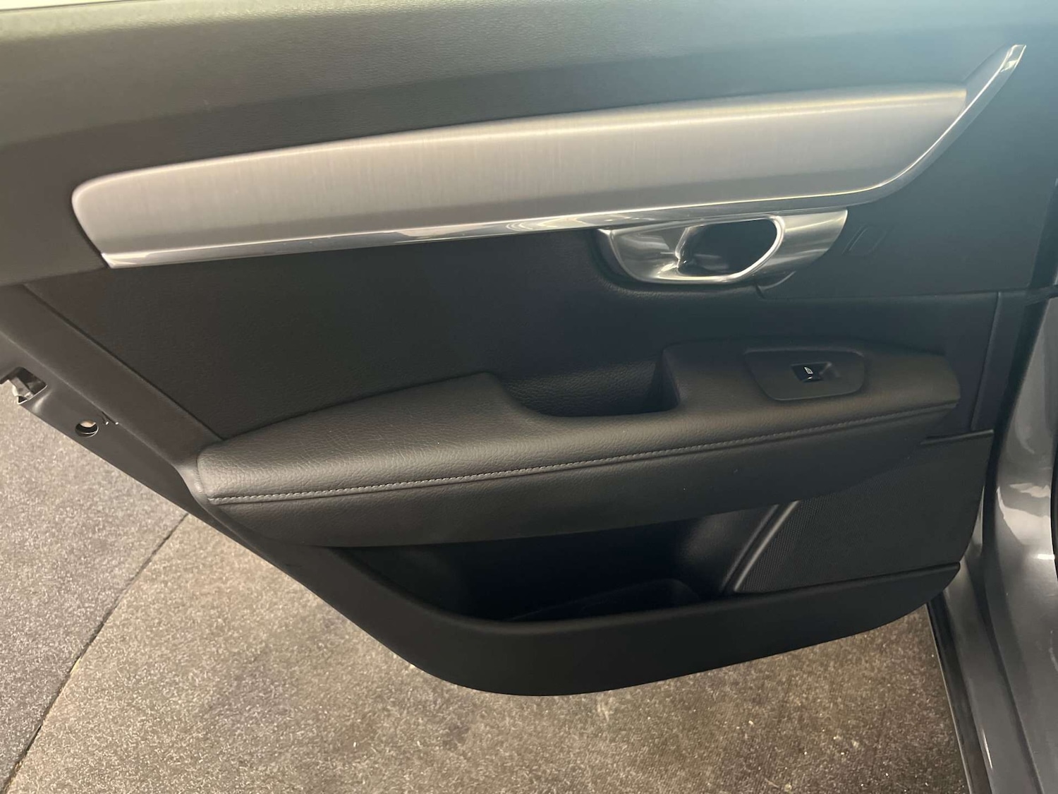 Used Volvo S90 2017 for sale - 76007439: Photo 42