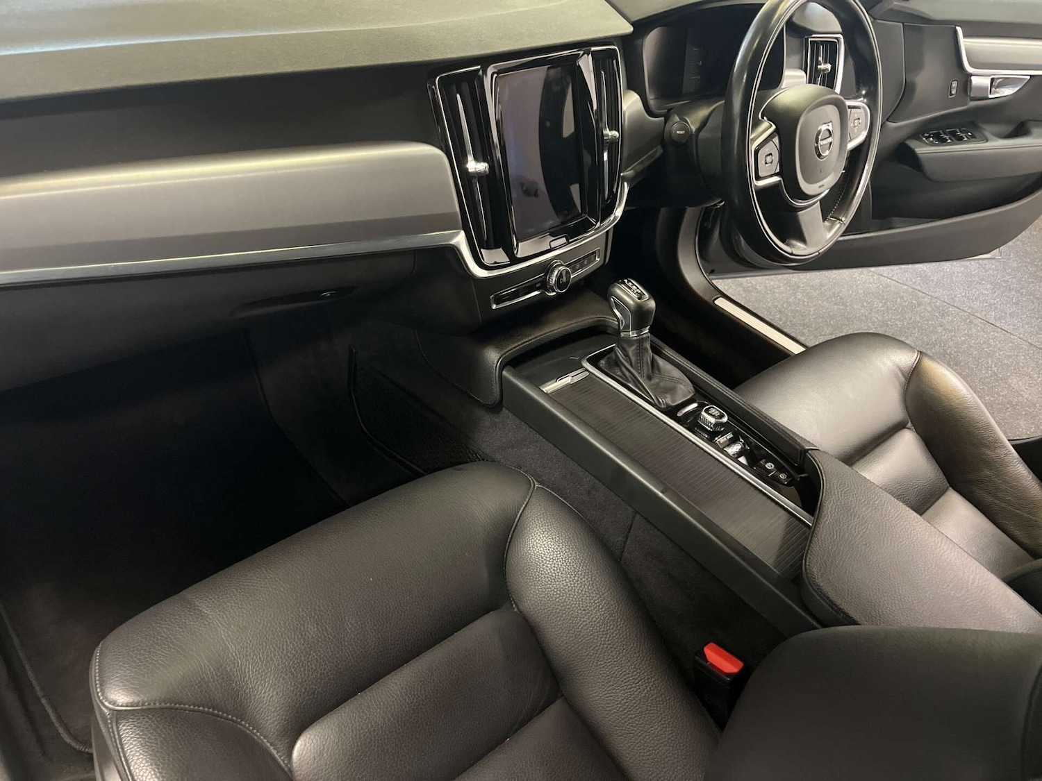 Used Volvo S90 2017 for sale - 76007439: Photo 51