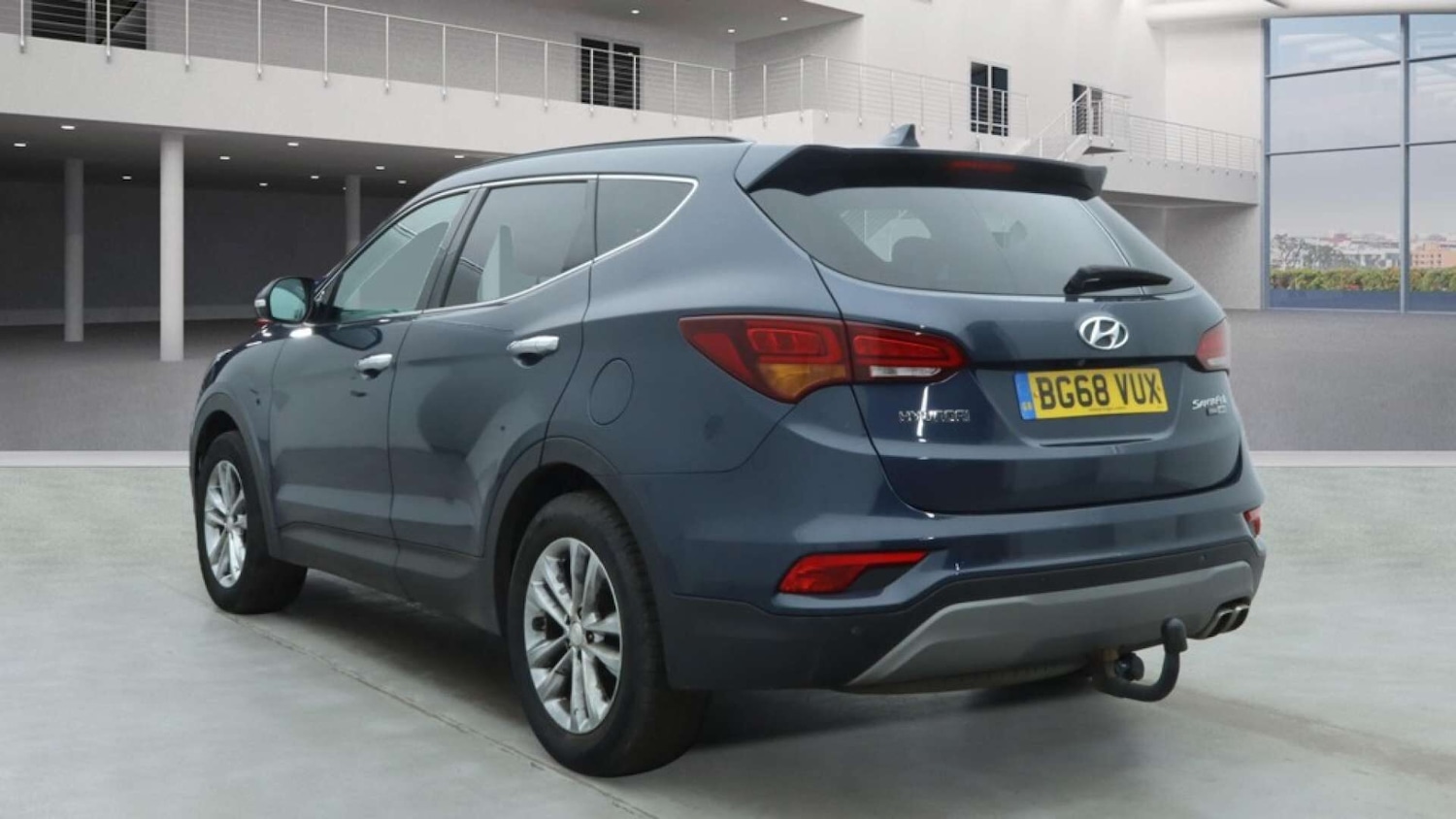 Used Hyundai Santa Fe 2018 for sale - 77820391: Photo 3