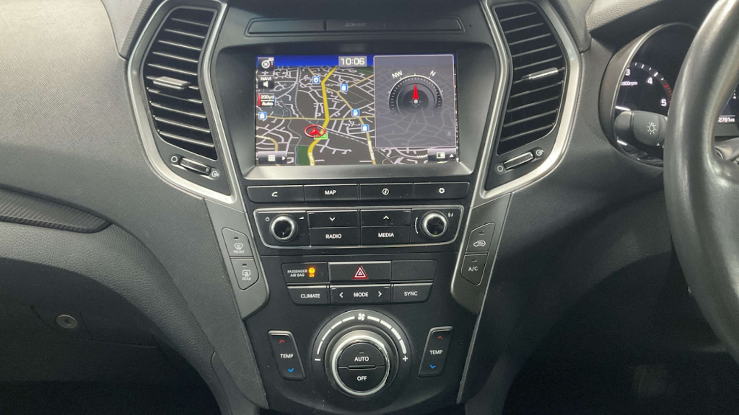 Used Hyundai Santa Fe 2018 for sale - 77820391: Photo 8