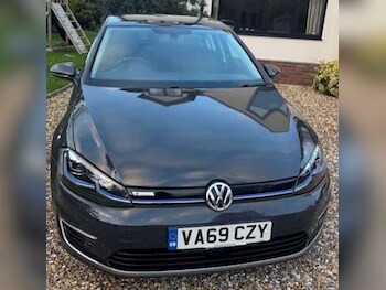 Used Volkswagen Golf 2020 for sale - 76631168: Photo