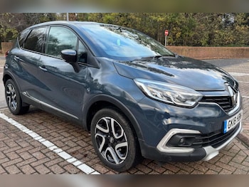 Used Renault Captur 2018 for sale - 76972541: Photo
