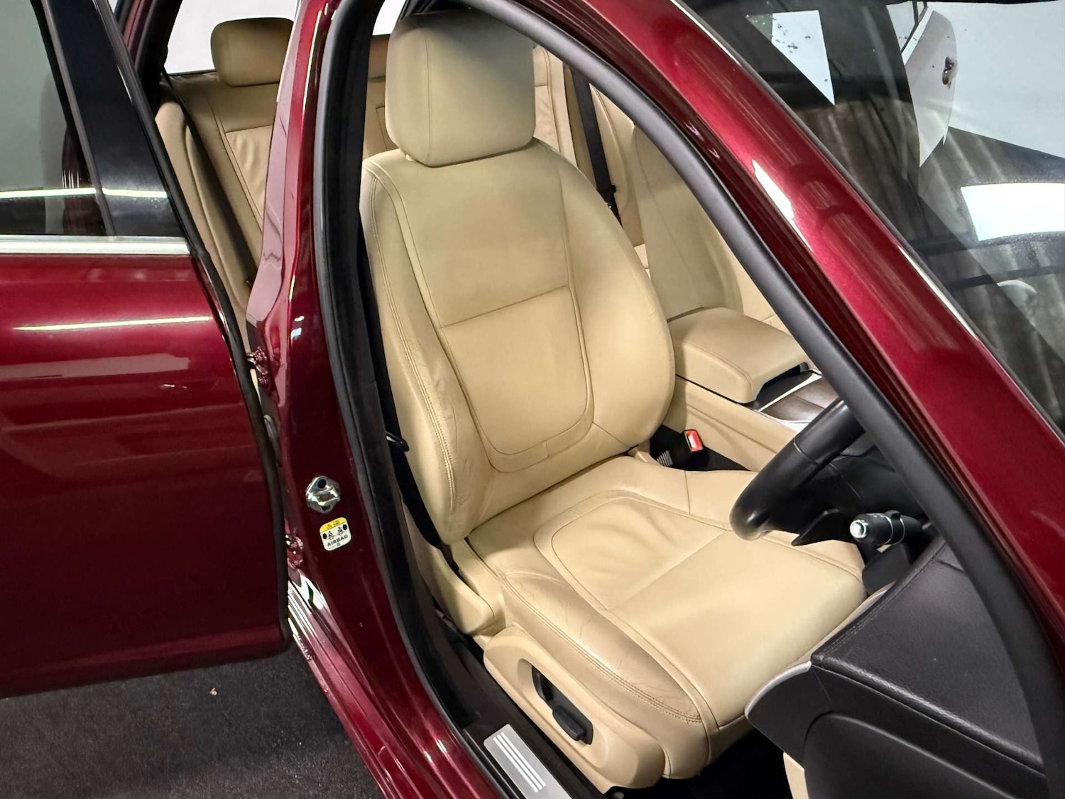 Used Jaguar XF 2014 for sale - 76783159: Photo 13