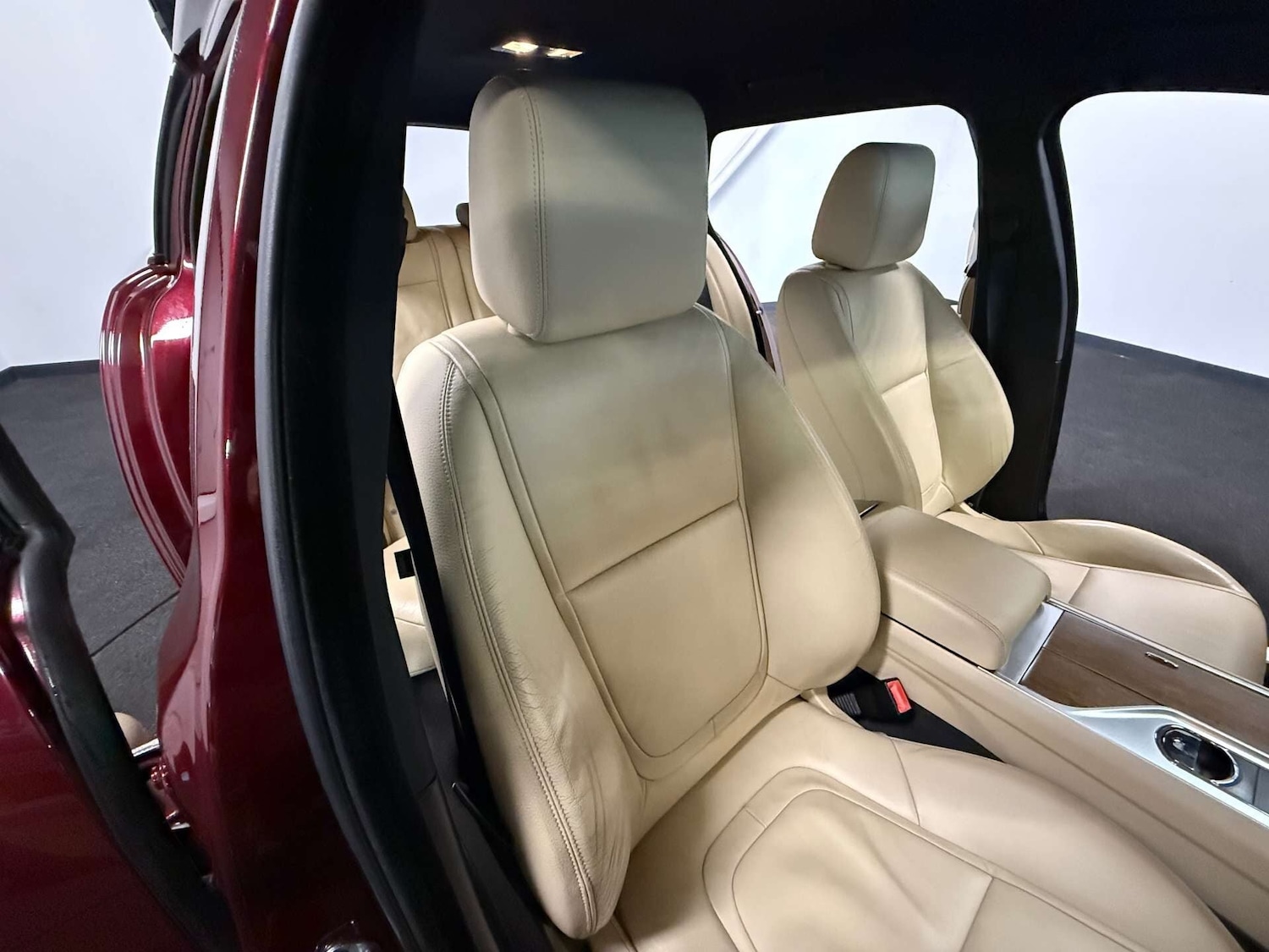 Used Jaguar XF 2014 for sale - 76783159: Photo 16