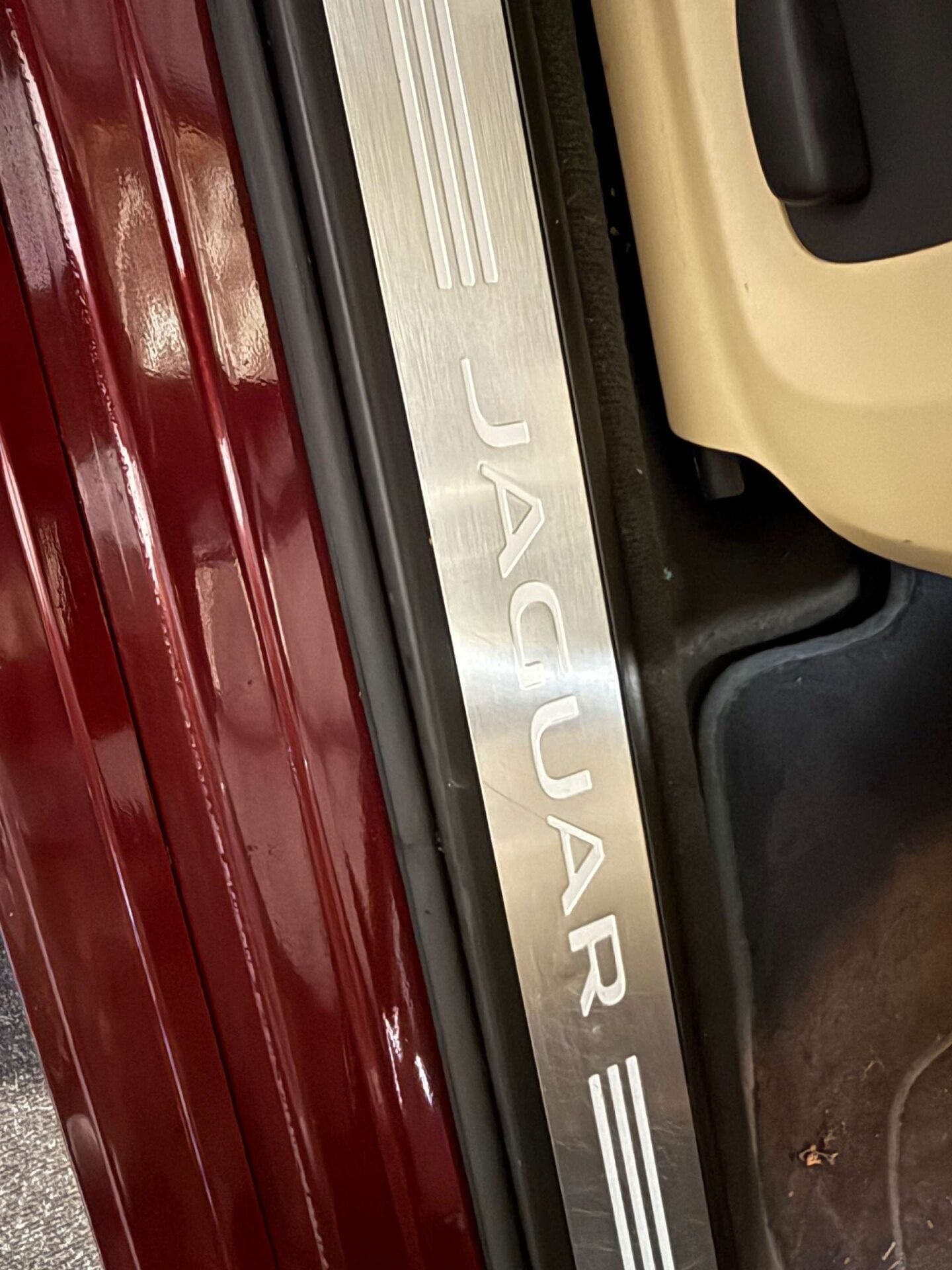 Used Jaguar XF 2014 for sale - 76783159: Photo 17