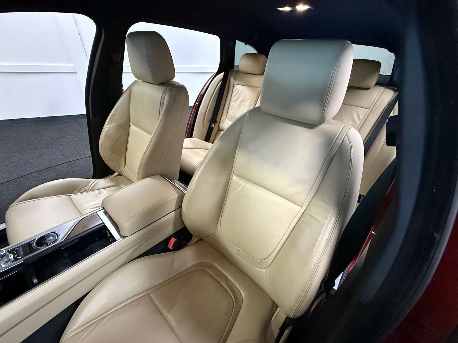 Used Jaguar XF 2014 for sale - 76783159: Photo 36