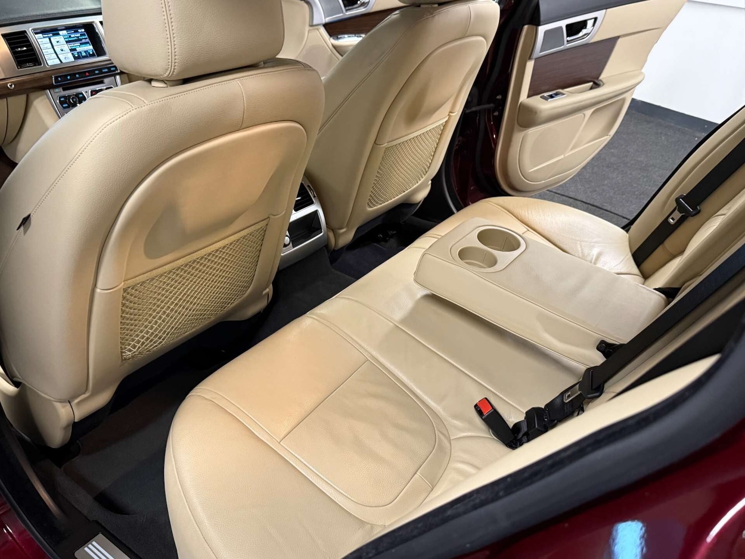 Used Jaguar XF 2014 for sale - 76783159: Photo 43