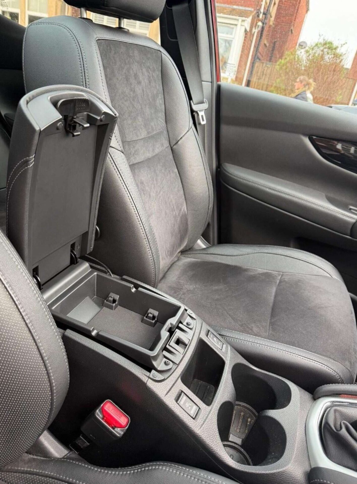 Used Nissan Qashqai 2017 for sale - 77236169: Photo 4