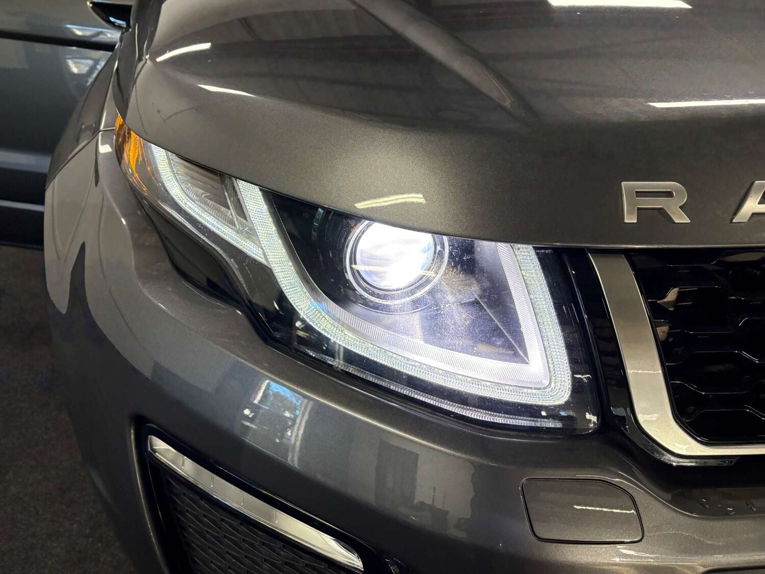 Used Land Rover Range Rover Evoque 2018 for sale - 76718905: Photo 56