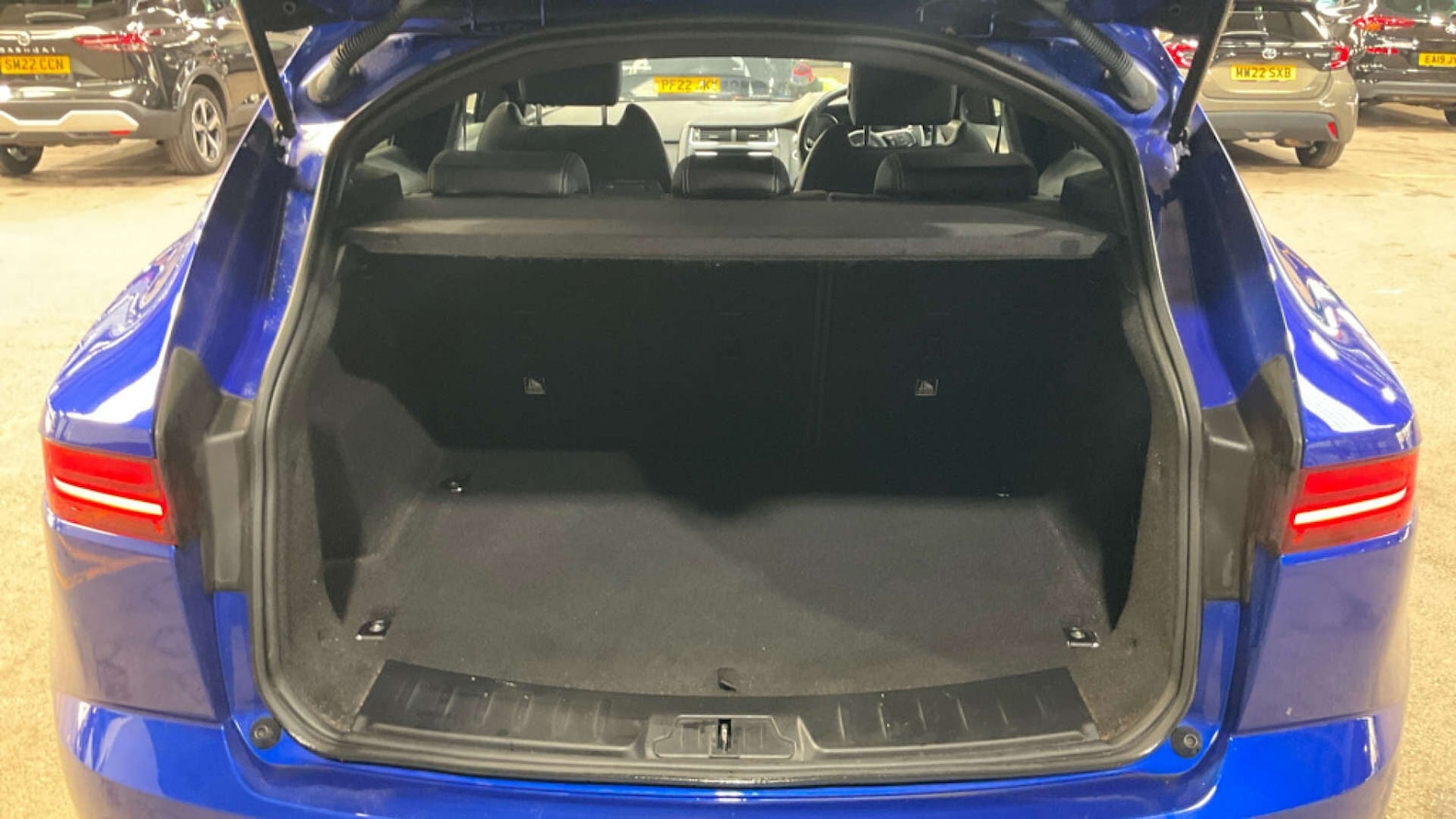 Used Jaguar E-Pace 2018 for sale - 77125814: Photo 12