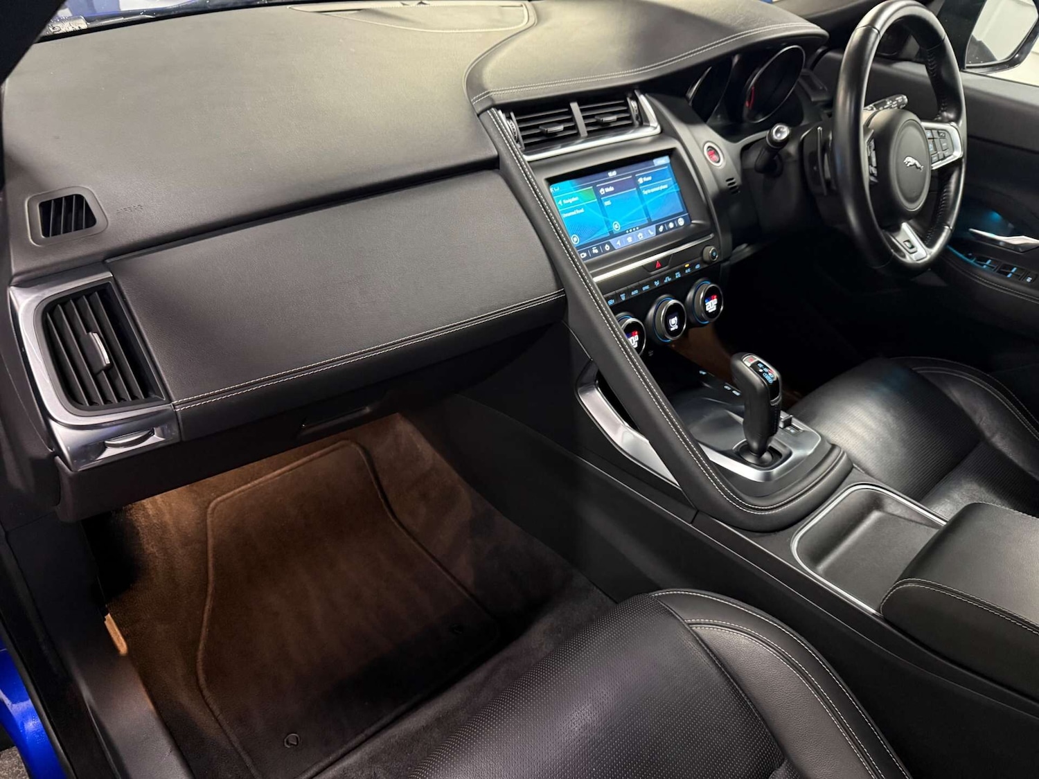 Used Jaguar E-Pace 2018 for sale - 77125814: Photo 42