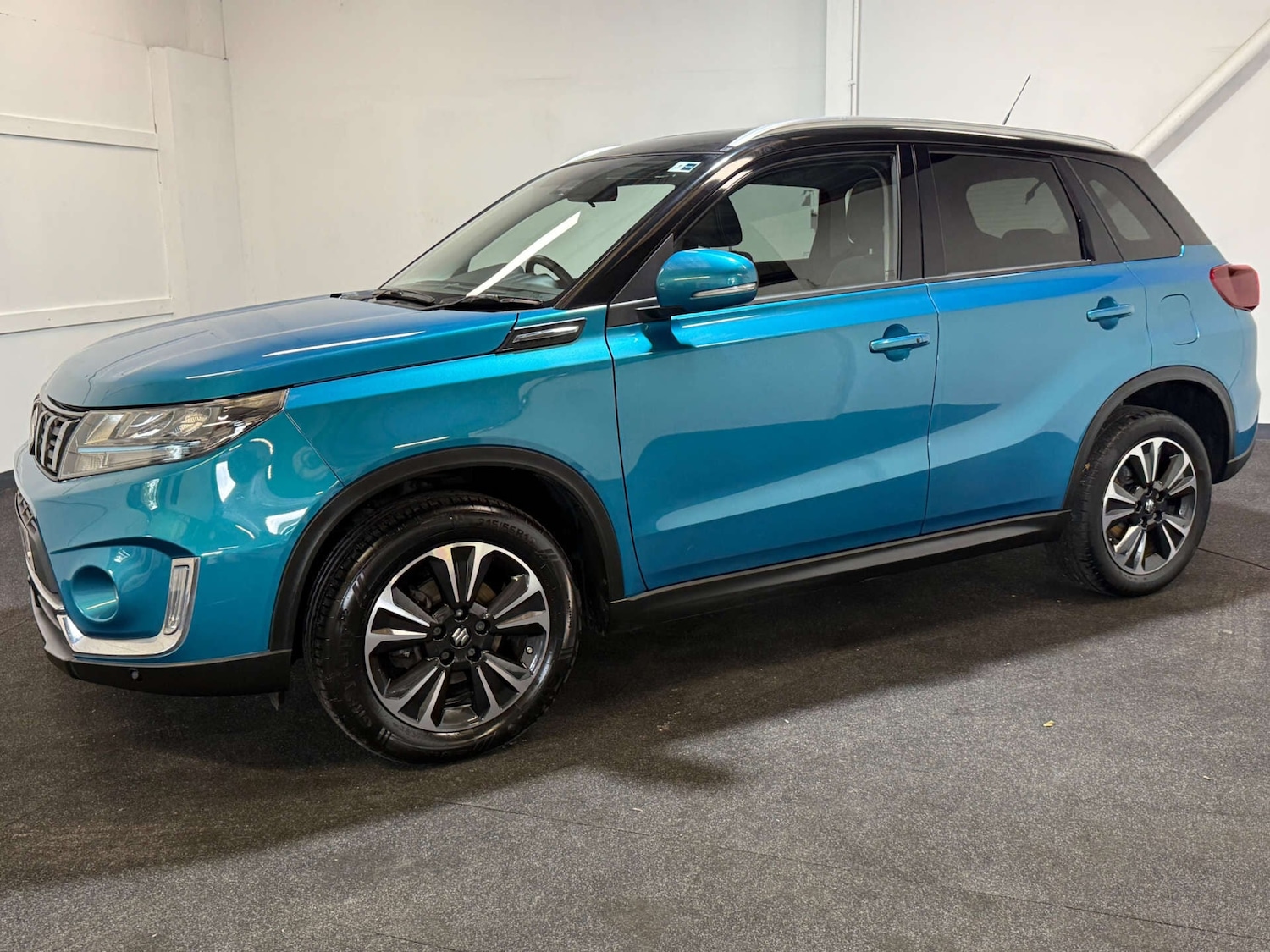 Used Suzuki Vitara 2021 for sale - 76893137: Photo 2
