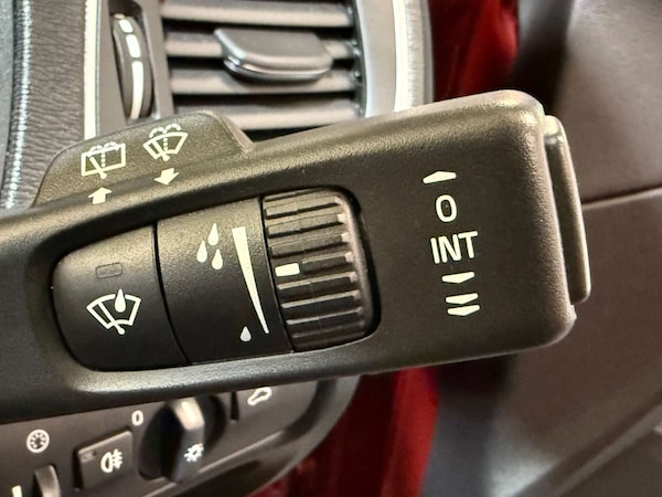 Used Volvo V40 2018 for sale - 76220548: Photo 20