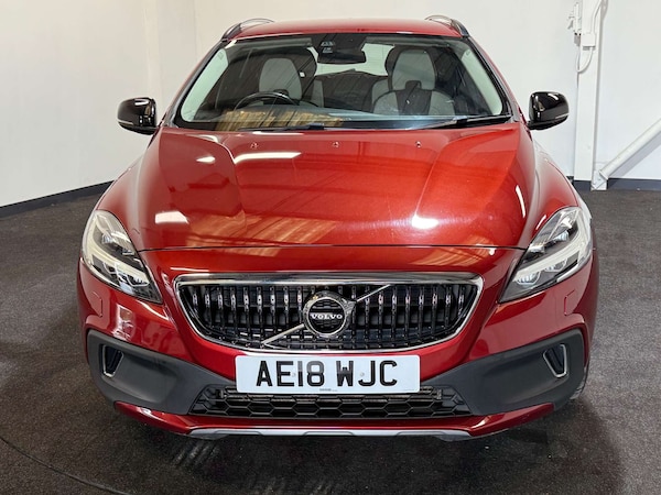 Used Volvo V40 2018 for sale - 76220548: Photo 8