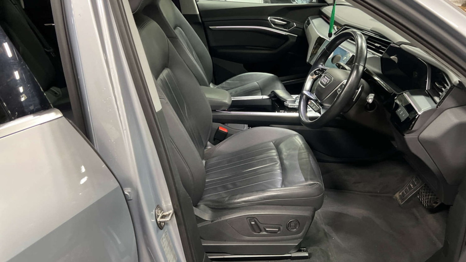 Used Audi e-tron 2021 for sale - 76481203: Photo 10