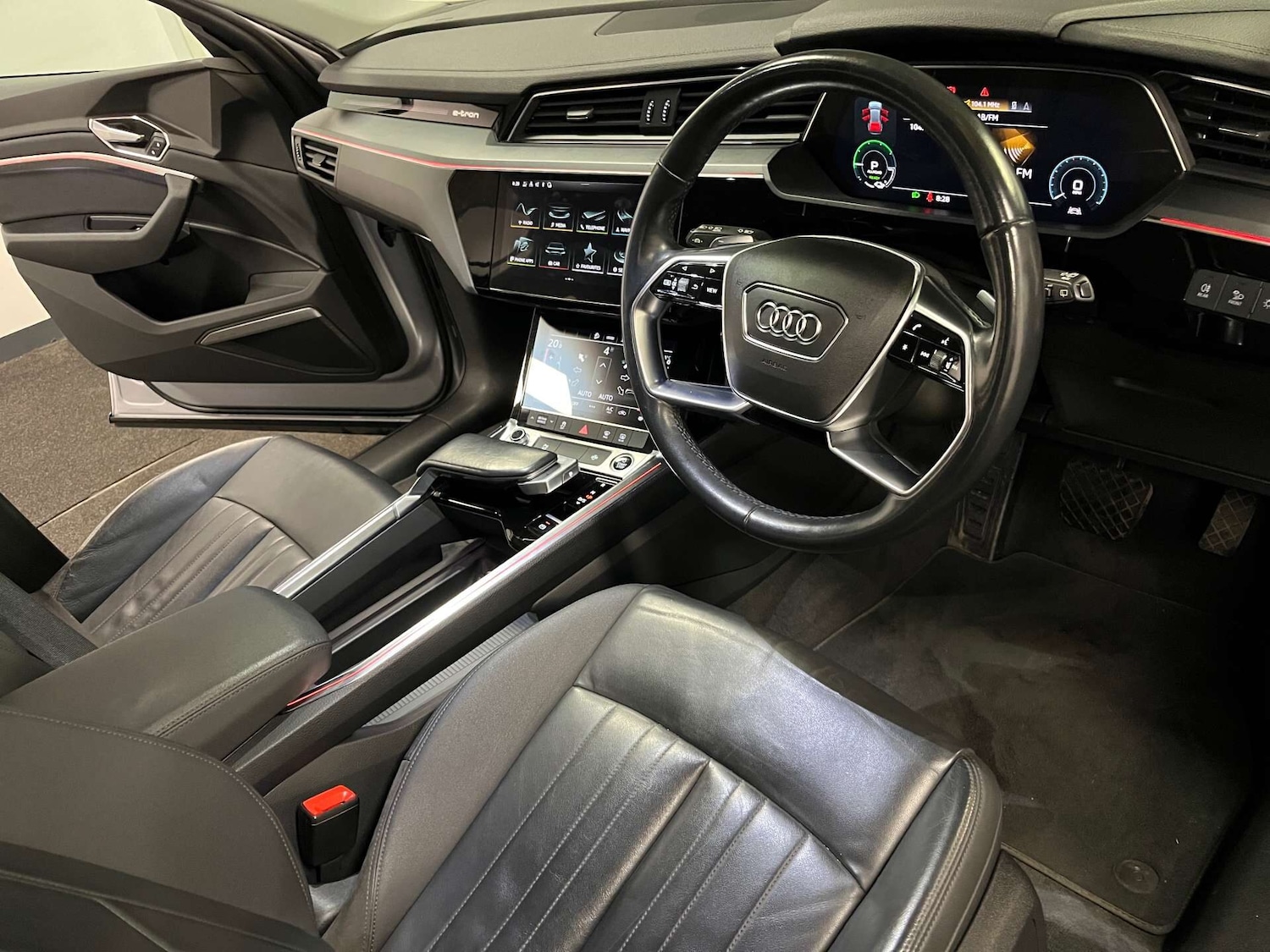 Used Audi e-tron 2021 for sale - 76481203: Photo 17