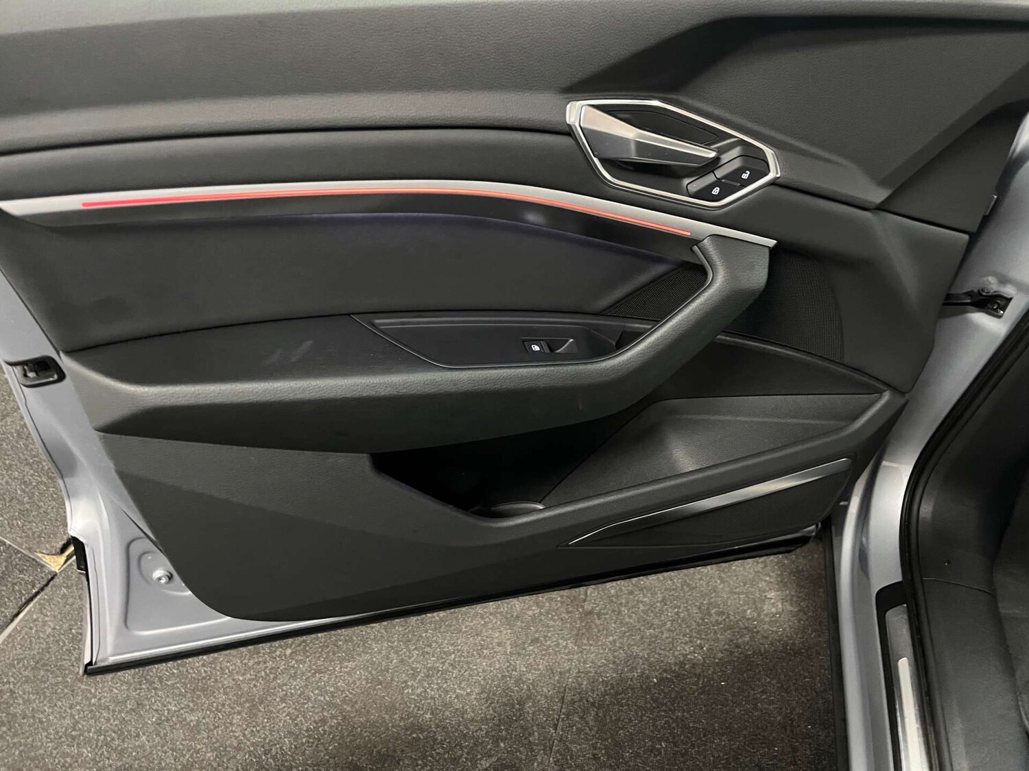 Used Audi e-tron 2021 for sale - 76481203: Photo 48