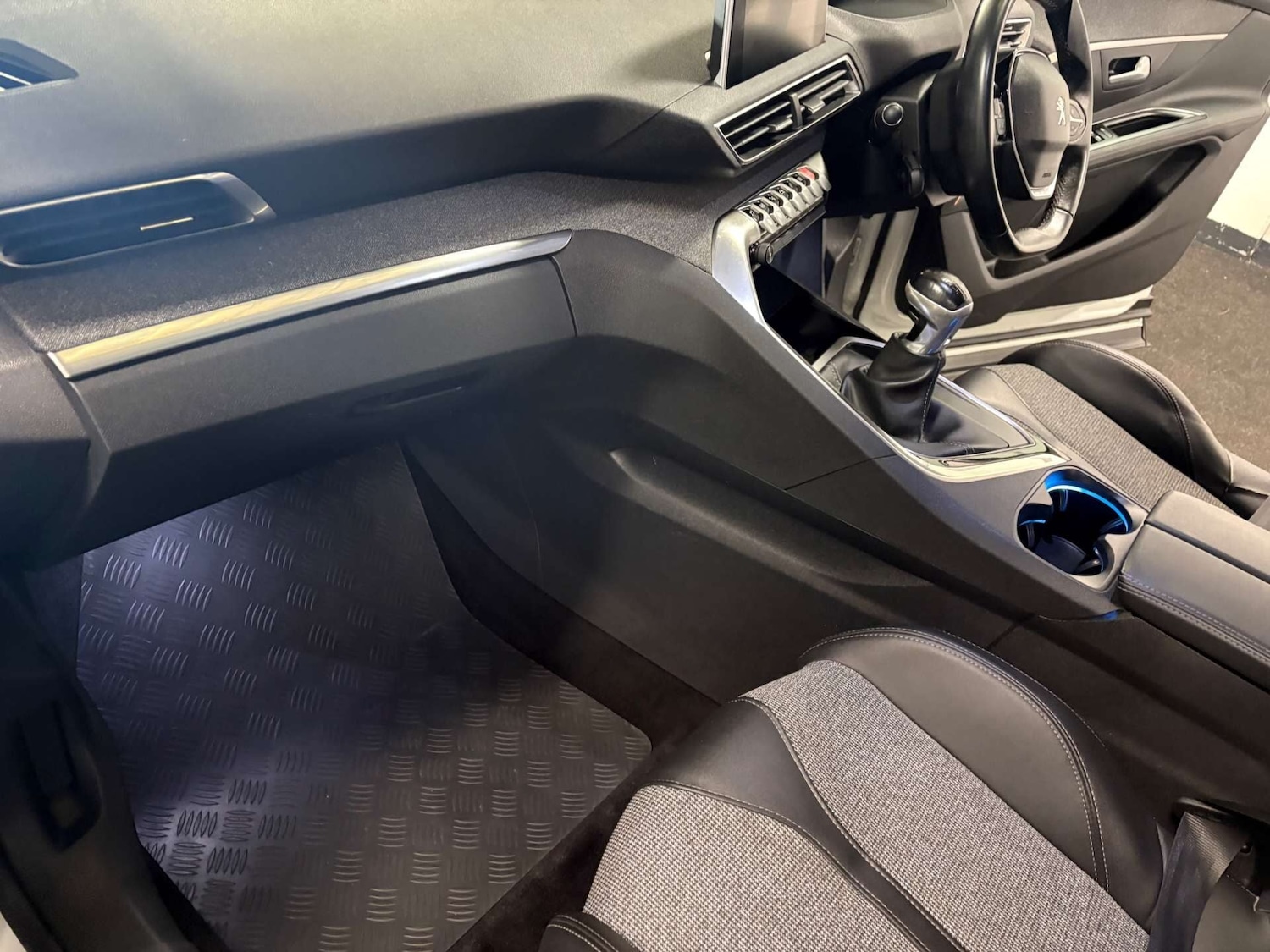 Used Peugeot 3008 2020 for sale - 78108258: Photo 54