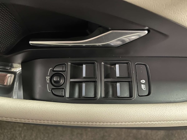 Used Jaguar E-Pace 2019 for sale - 76163884: Photo 11