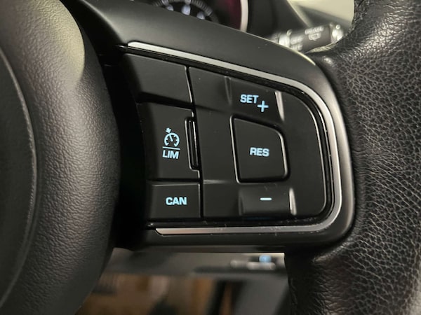Used Jaguar E-Pace 2019 for sale - 76163884: Photo 19