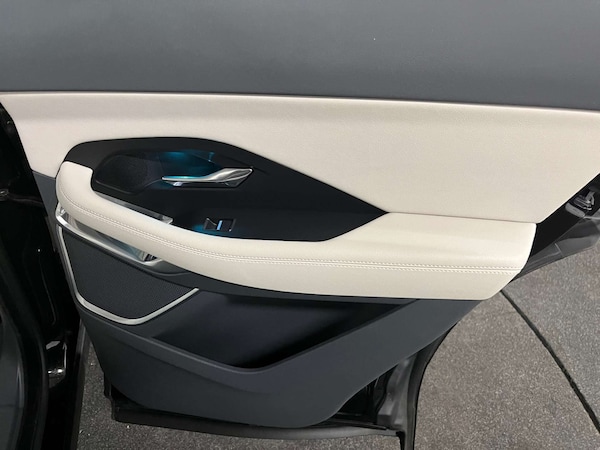 Used Jaguar E-Pace 2019 for sale - 76163884: Photo 26