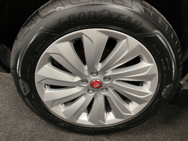 Used Jaguar E-Pace 2019 for sale - 76163884: Photo 32