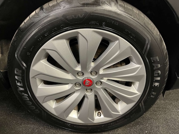 Used Jaguar E-Pace 2019 for sale - 76163884: Photo 9