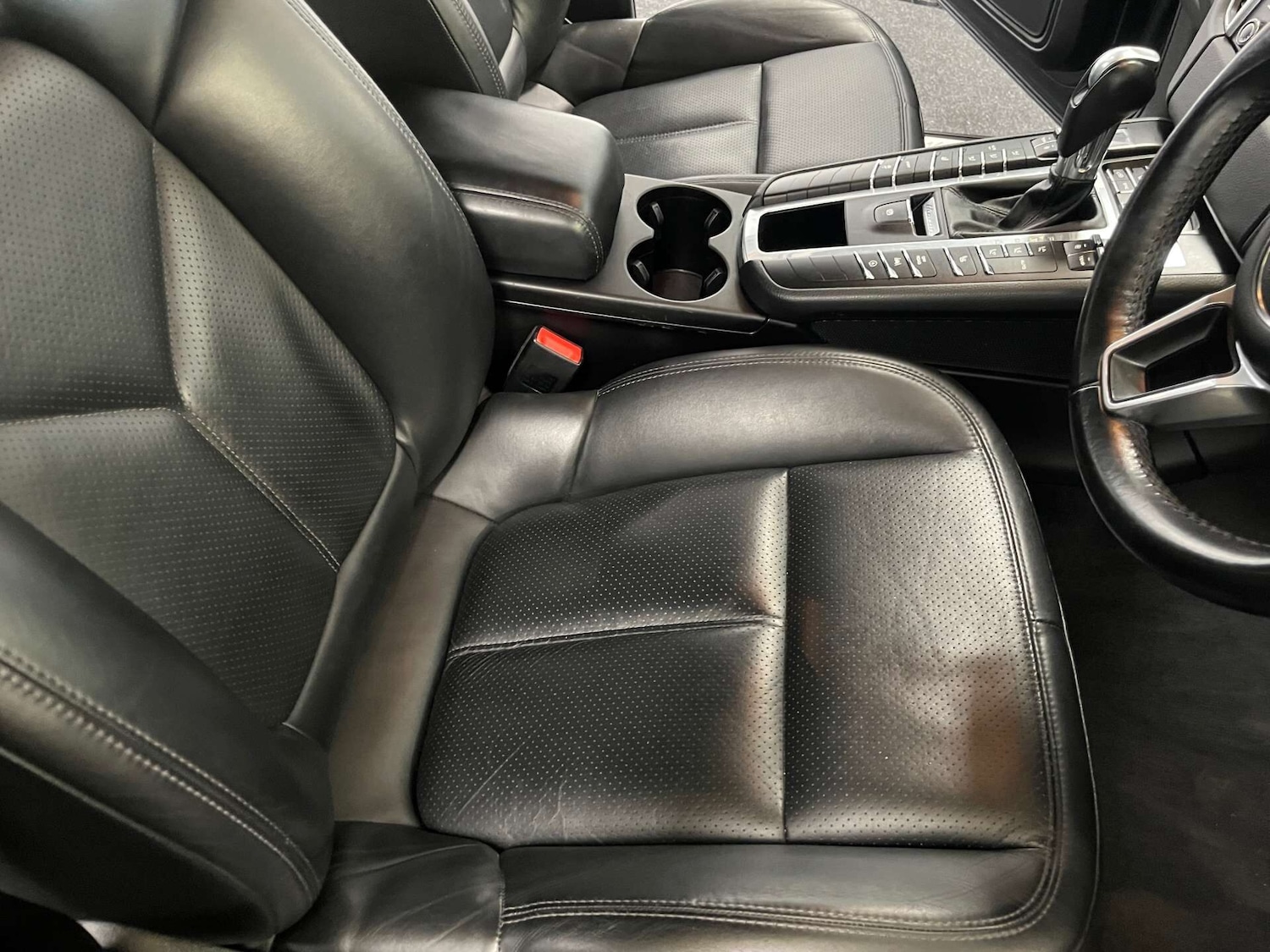 Used Porsche Macan 2017 for sale - 76064020: Photo 15