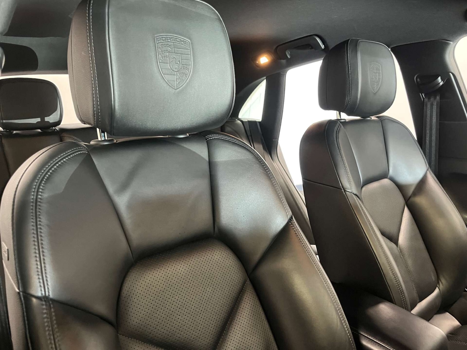 Used Porsche Macan 2017 for sale - 76064020: Photo 16