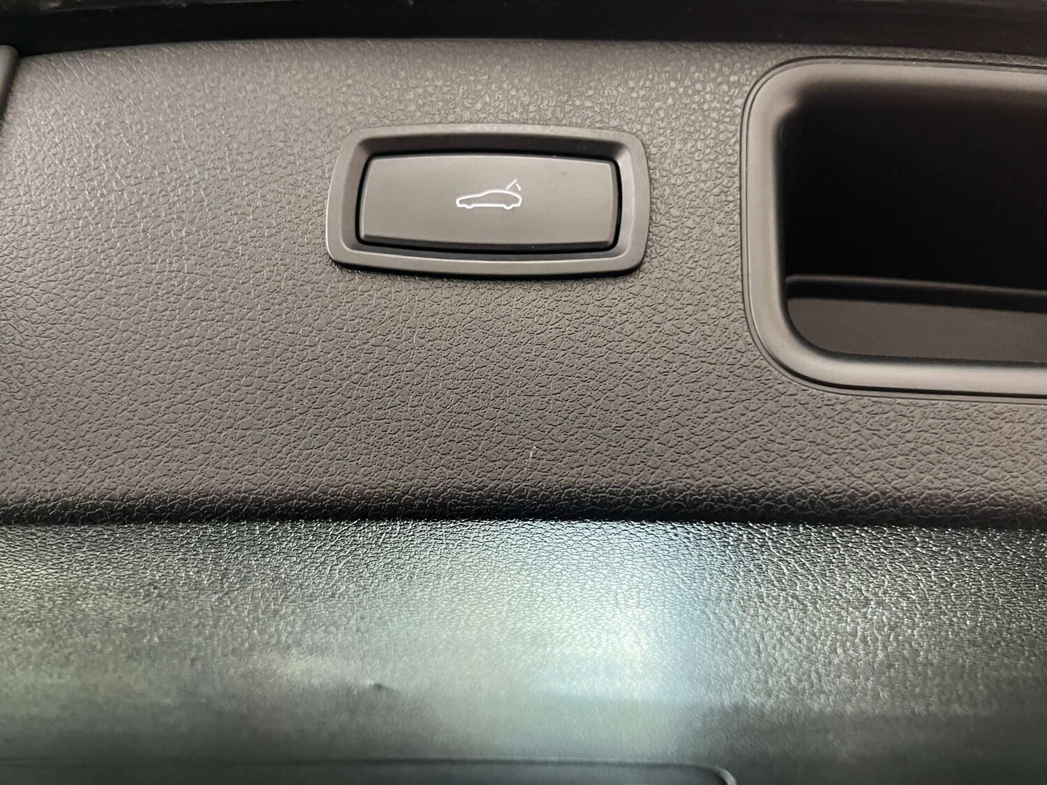 Used Porsche Macan 2017 for sale - 76064020: Photo 40