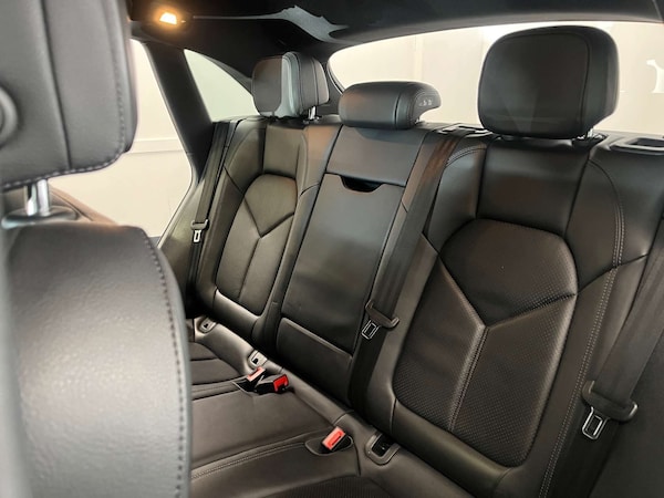 Used Porsche Macan 2017 for sale - 76064020: Photo 43