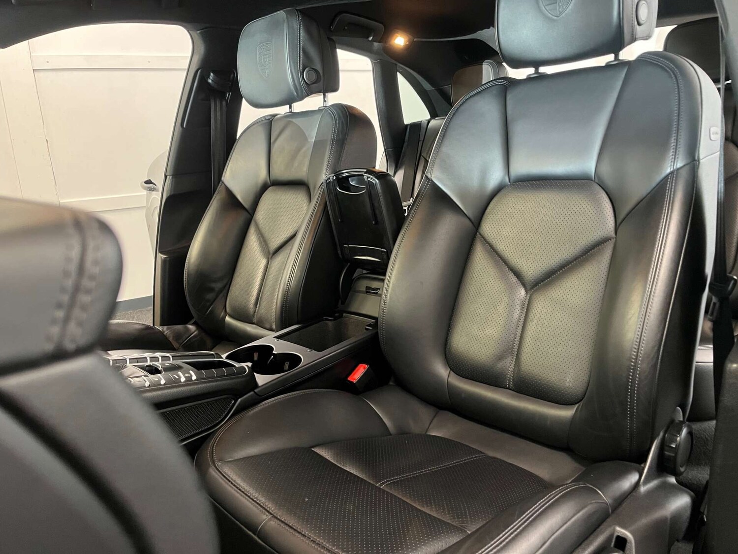 Used Porsche Macan 2017 for sale - 76064020: Photo 48