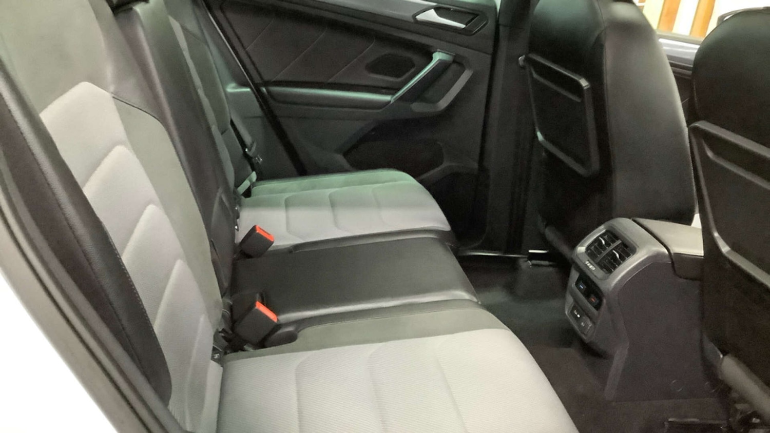 Used Volkswagen Tiguan 2018 for sale - 76357462: Photo 11