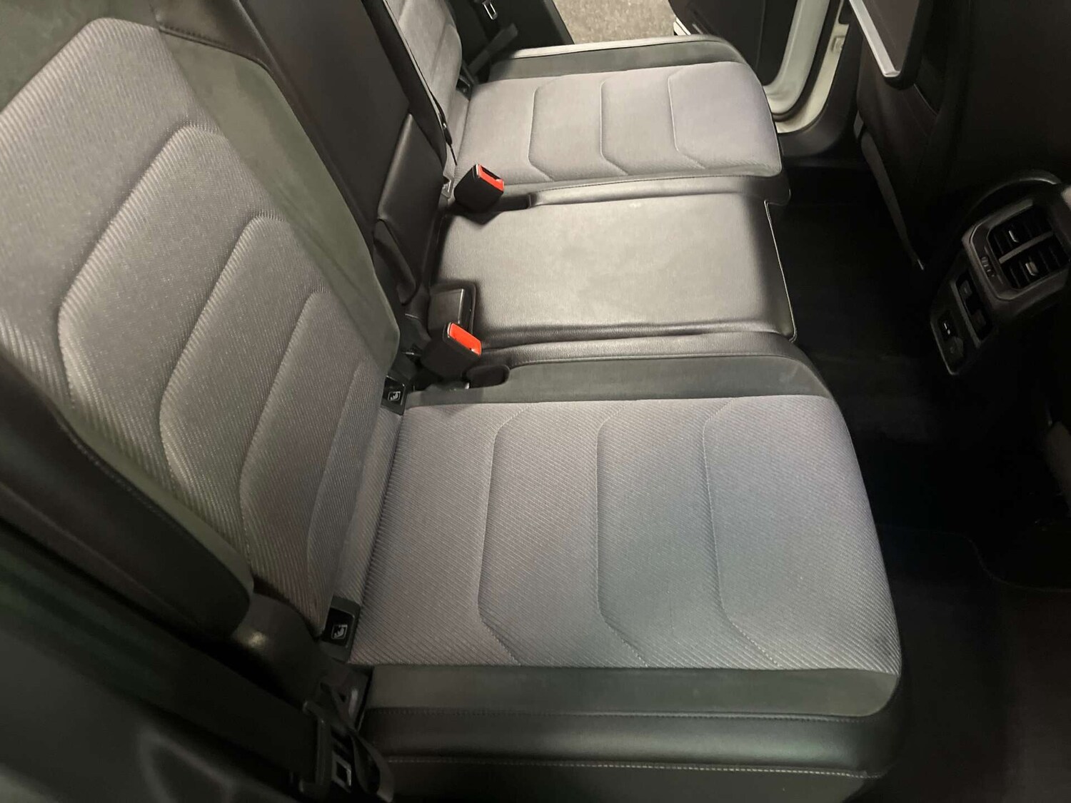 Used Volkswagen Tiguan 2018 for sale - 76357462: Photo 32